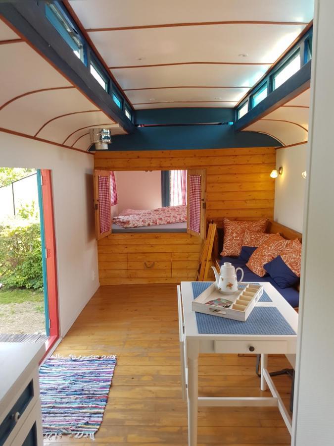 Вилла Gezellig Pipowagen In Остворне Экстерьер фото